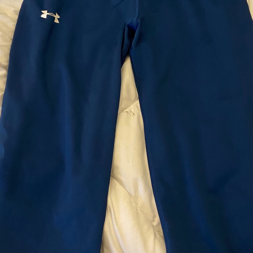Athletic under armor spandex capris, size XL